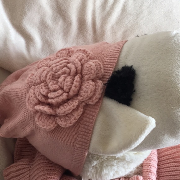 Land's End cherry pink ruffle scarf hat globes - Picture 7 of 8